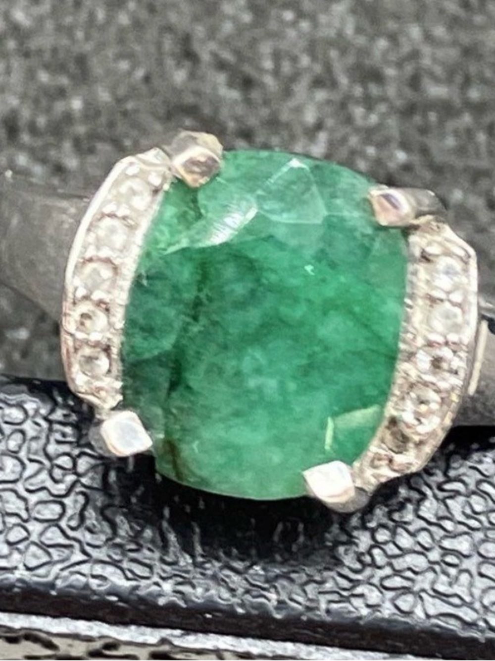 Vintage Sterling Silver 925 Tested Green Jadeite Solitaire Ring Accents Size 7